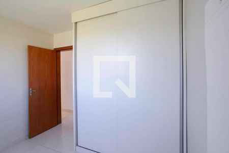 Quarto de casa à venda com 2 quartos, 120m² em Nacional, Contagem