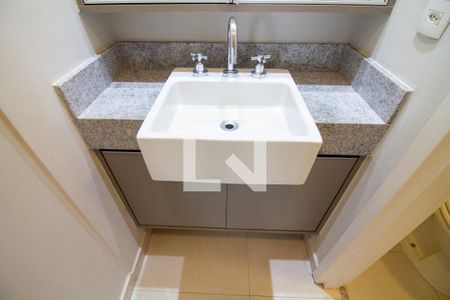 Banheiro de apartamento para alugar com 1 quarto, 42m² em Cidade Monções, São Paulo