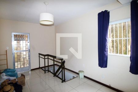 Sala 2º piso de casa para alugar com 4 quartos, 160m² em Vista Alegre, Rio de Janeiro