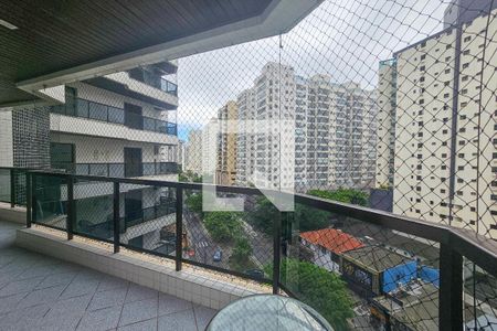 Apartamento para alugar com 3 quartos, 134m² em V Guaruja, Guarujá