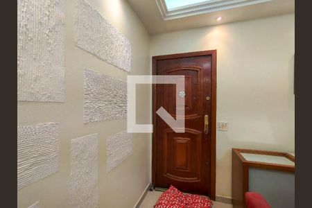 Entrada de apartamento à venda com 2 quartos, 100m² em Grajaú, Rio de Janeiro