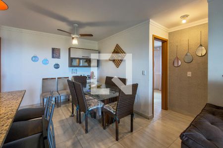 Sala de apartamento para alugar com 2 quartos, 77m² em Nova Mirim, Praia Grande