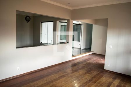 Sala de casa para alugar com 3 quartos, 259m² em Penha de França, São Paulo