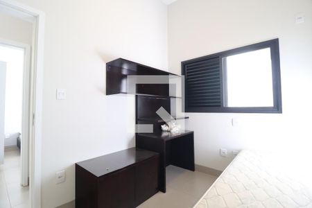 Quarto 1 de apartamento para alugar com 3 quartos, 57m² em Umuarama, Uberlândia