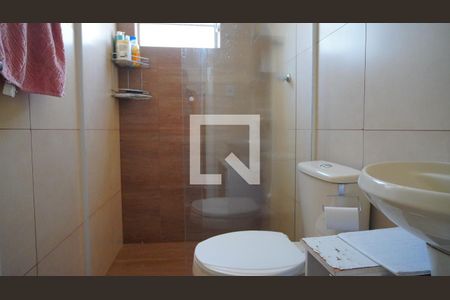 Banheiro  de apartamento para alugar com 1 quarto, 42m² em Passo D’areia, Porto Alegre