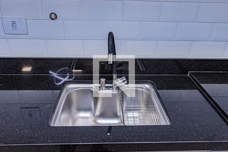 Sala, cozinha e área de serviço de apartamento à venda com 2 quartos, 42m² em Parque Sao Domingos, São Paulo