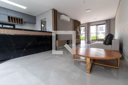 SALA de casa de condomínio para alugar com 2 quartos, 130m² em Parque Taquaral, Campinas