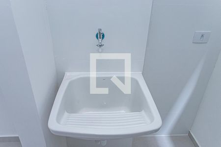 Sala, cozinha e área de serviço de apartamento à venda com 2 quartos, 44m² em Parque Sao Domingos, São Paulo