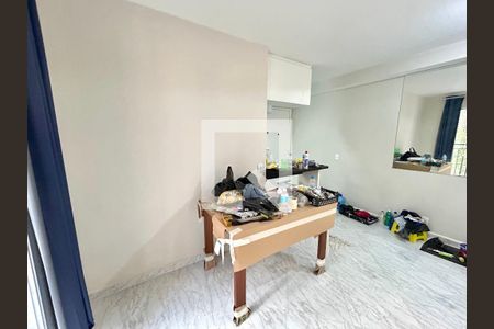 Sala de apartamento à venda com 3 quartos, 58m² em Jardim Cocaia, Guarulhos