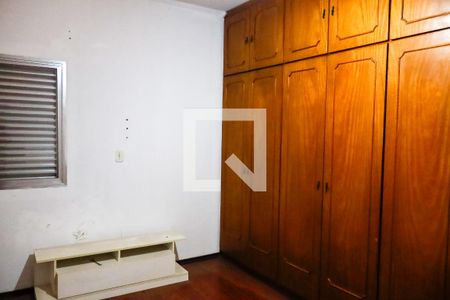 Quarto 1 de casa à venda com 5 quartos, 157m² em Km 18, Osasco