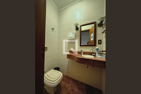 Banheiro de casa à venda com 3 quartos, 265m² em Vila Cordeiro, São Paulo