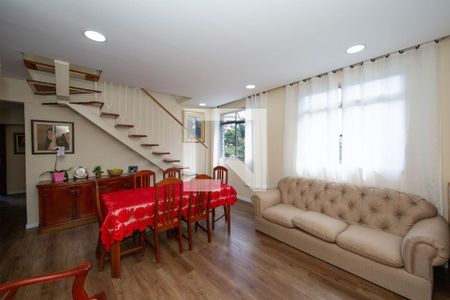 Apartamento para alugar com 3 quartos, 259m² em Coração Eucarístico, Belo Horizonte