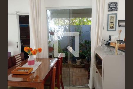 Casa à venda com 2 quartos, 72m² em Marazul, Niterói