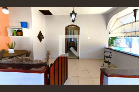 Casa à venda com 3 quartos, 186m² em Maravista, Niterói
