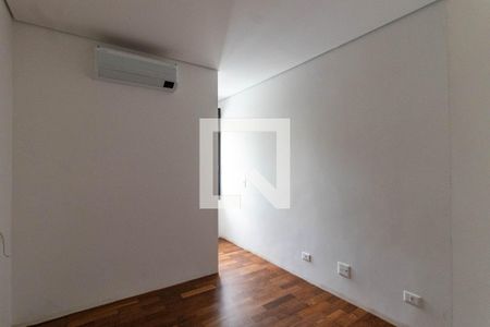 Suíte 1 de casa à venda com 4 quartos, 190m² em Vila Ipojuca, São Paulo