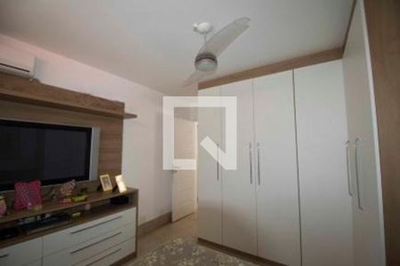 Casa à venda com 4 quartos, 228m² em Piratininga, Niterói