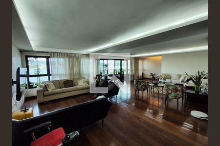 Apartamento à venda com 4 quartos, 280m² em Icaraí, Niterói