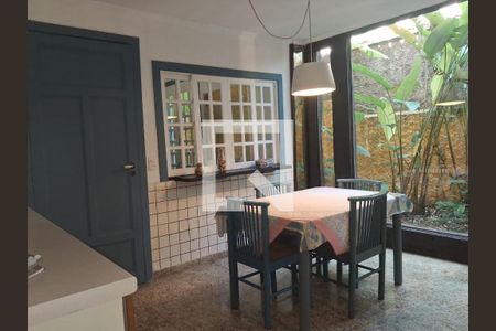 Casa à venda com 4 quartos, 600m² em Alphaville Residencial Dois, Barueri