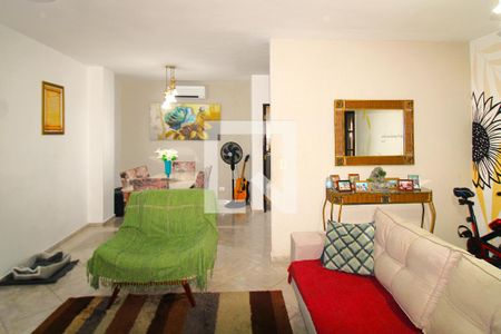 Sala de casa à venda com 3 quartos, 132m² em Vila Baruel, São Paulo