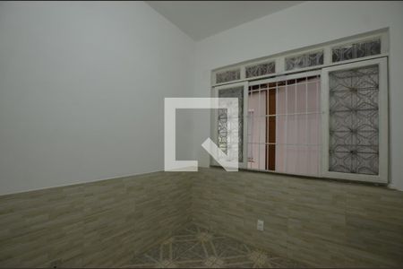 Quarto 1 de casa para alugar com 3 quartos, 50m² em Marechal Hermes, Rio de Janeiro