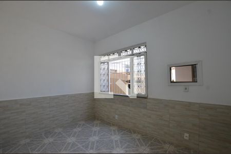 Quarto 2 de casa para alugar com 3 quartos, 50m² em Marechal Hermes, Rio de Janeiro
