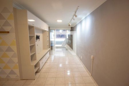 Apartamento para alugar com 3 quartos, 90m² em Qi 25, Brasília