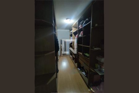 Casa à venda com 3 quartos, 244m² em Núcleo Carvalho de Araujo, São Paulo