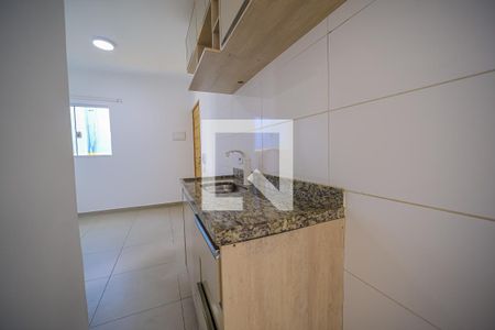 Cozinha de apartamento para alugar com 2 quartos, 38m² em Vila Santana, São Paulo