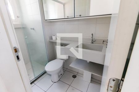 Banheiro de apartamento para alugar com 2 quartos, 43m² em Jardim Helga, São Paulo