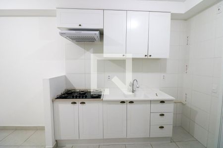 Sala / Cozinha de apartamento à venda com 2 quartos, 32m² em Vila Socorro, São Paulo