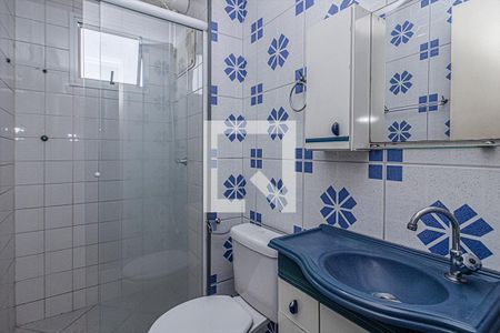 banheiro social_1 de apartamento para alugar com 2 quartos, 49m² em Jardim Previdencia, São Paulo