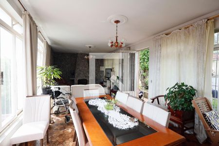 Sala  de casa à venda com 6 quartos, 321m² em Vila Albertina, São Paulo