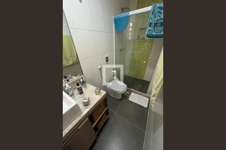 Banheiro de apartamento à venda com 2 quartos, 100m² em Jardim Carioca, Rio de Janeiro