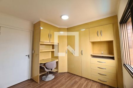 Quarto 1 de apartamento para alugar com 3 quartos, 94m² em Jardim Teresa, São Paulo