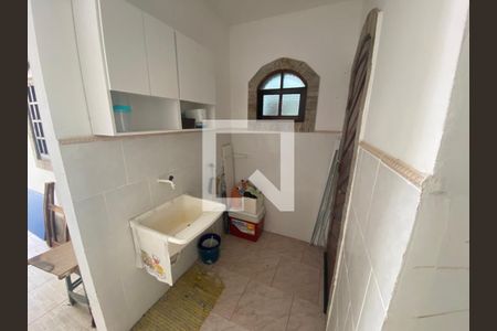 Casa para alugar com 2 quartos, 190m² em Jardim Atlântico Central, Maricá