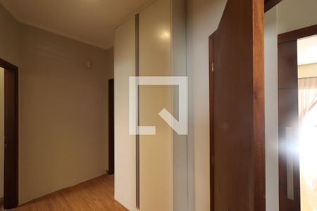 Roupeiro  de casa para alugar com 3 quartos, 185m² em Ribeirânia, Ribeirão Preto