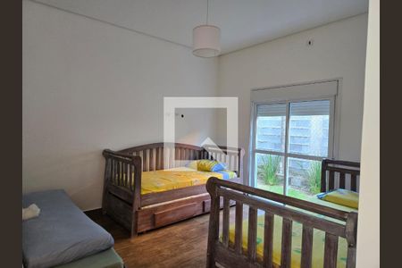Quarto de casa de condomínio para alugar com 4 quartos, 215m² em Condomínio Parque Vale dos Lagos, Jacareí