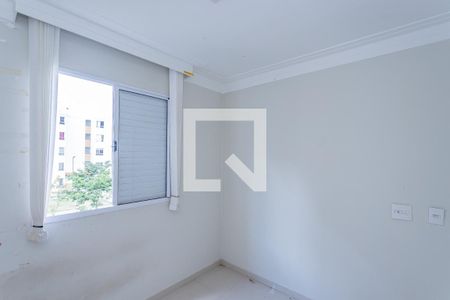 Quarto 2 de apartamento para alugar com 2 quartos, 45m² em Parque Taipas, São Paulo