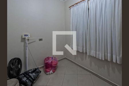 Casa à venda com 3 quartos, 200m² em Jardim Marisa, São Paulo