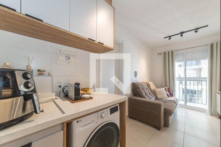 Sala - Cozinha Integrada de apartamento para alugar com 1 quarto, 28m² em Jardim Caravelas, São Paulo