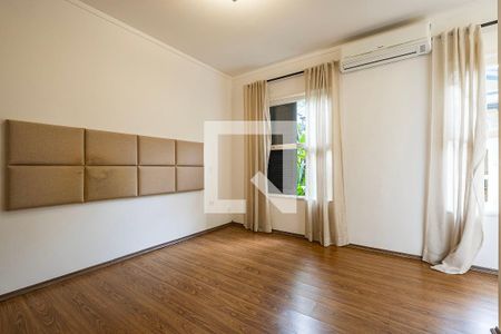 Quarto 1 de casa para alugar com 3 quartos, 240m² em Jardim Paulistano, São Paulo