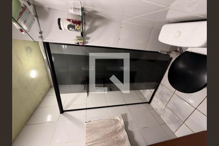 Banheiro de apartamento para alugar com 2 quartos, 55m² em Qn 12c, Brasília