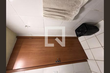 Banheiro de apartamento para alugar com 2 quartos, 55m² em Qn 12c, Brasília
