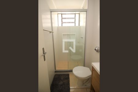 Banheiro de apartamento para alugar com 1 quarto, 38m² em Jardim Botânico, Porto Alegre