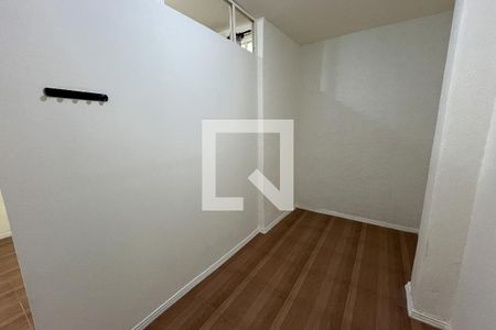 Quarto de kitnet/studio para alugar com 1 quarto, 32m² em Jardim Guanabara, Rio de Janeiro