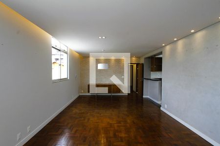 Sala de apartamento à venda com 2 quartos, 80m² em Coração Eucarístico, Belo Horizonte