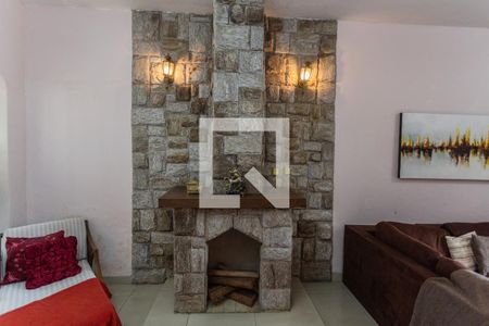 Lareira da Sala de casa à venda com 3 quartos, 300m² em São Cristóvão, Belo Horizonte