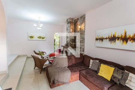 Casa à venda com 3 quartos, 300m² em São Cristóvão, Belo Horizonte