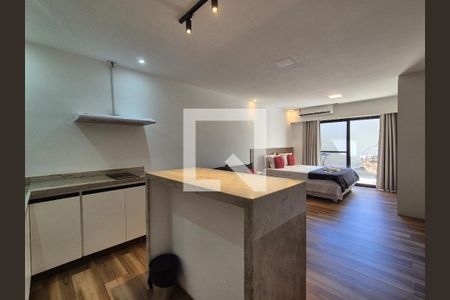 Casa de Condomínio para alugar com 8 quartos, 200m² em Recreio dos Bandeirantes, Rio de Janeiro
