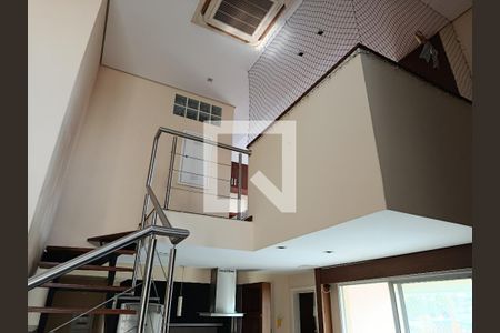 Acesso ao pavimento superior de apartamento à venda com 1 quarto, 68m² em Pinheiros, São Paulo